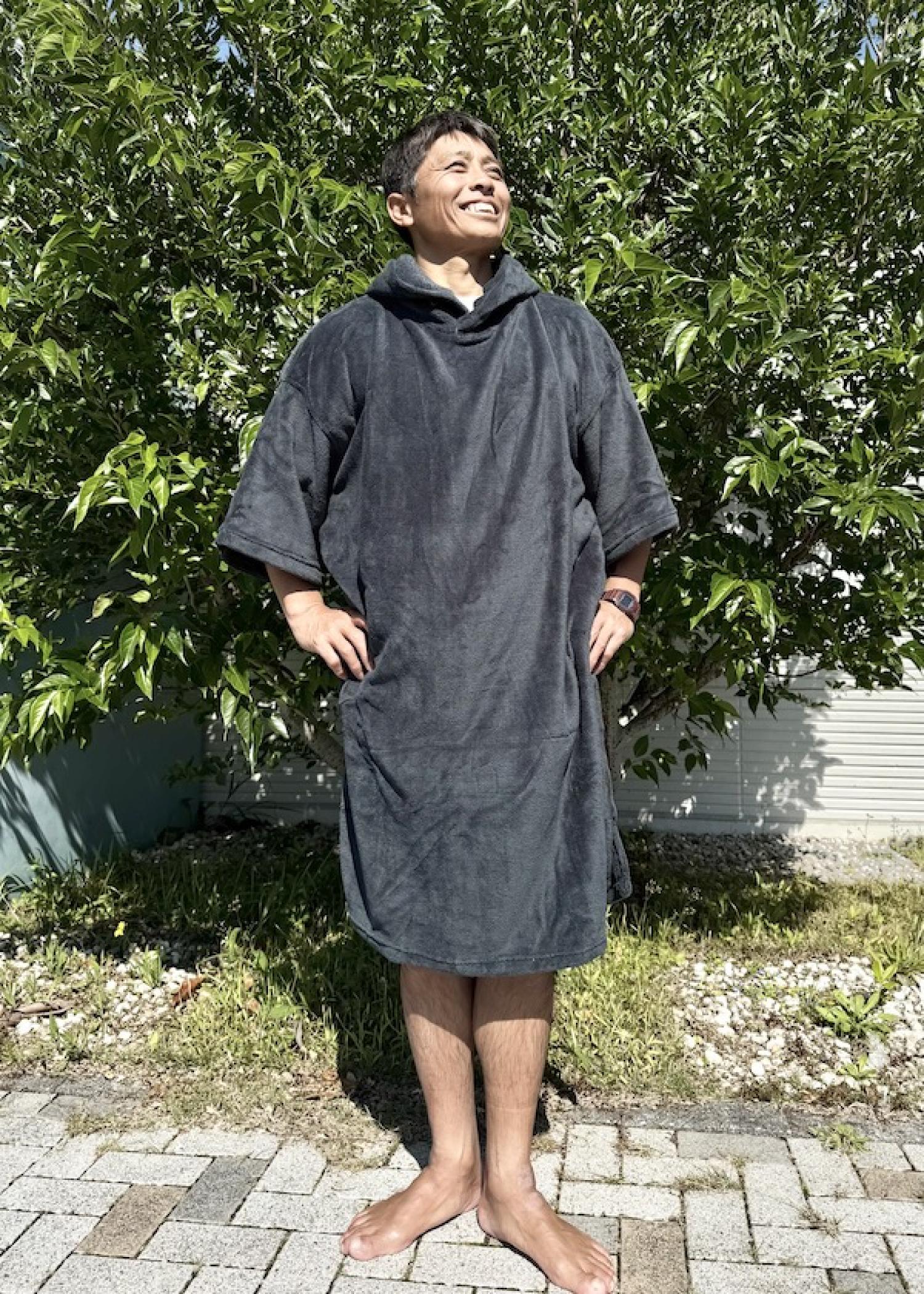 TLS MICRO FIBER PONCHO CHARCOAL