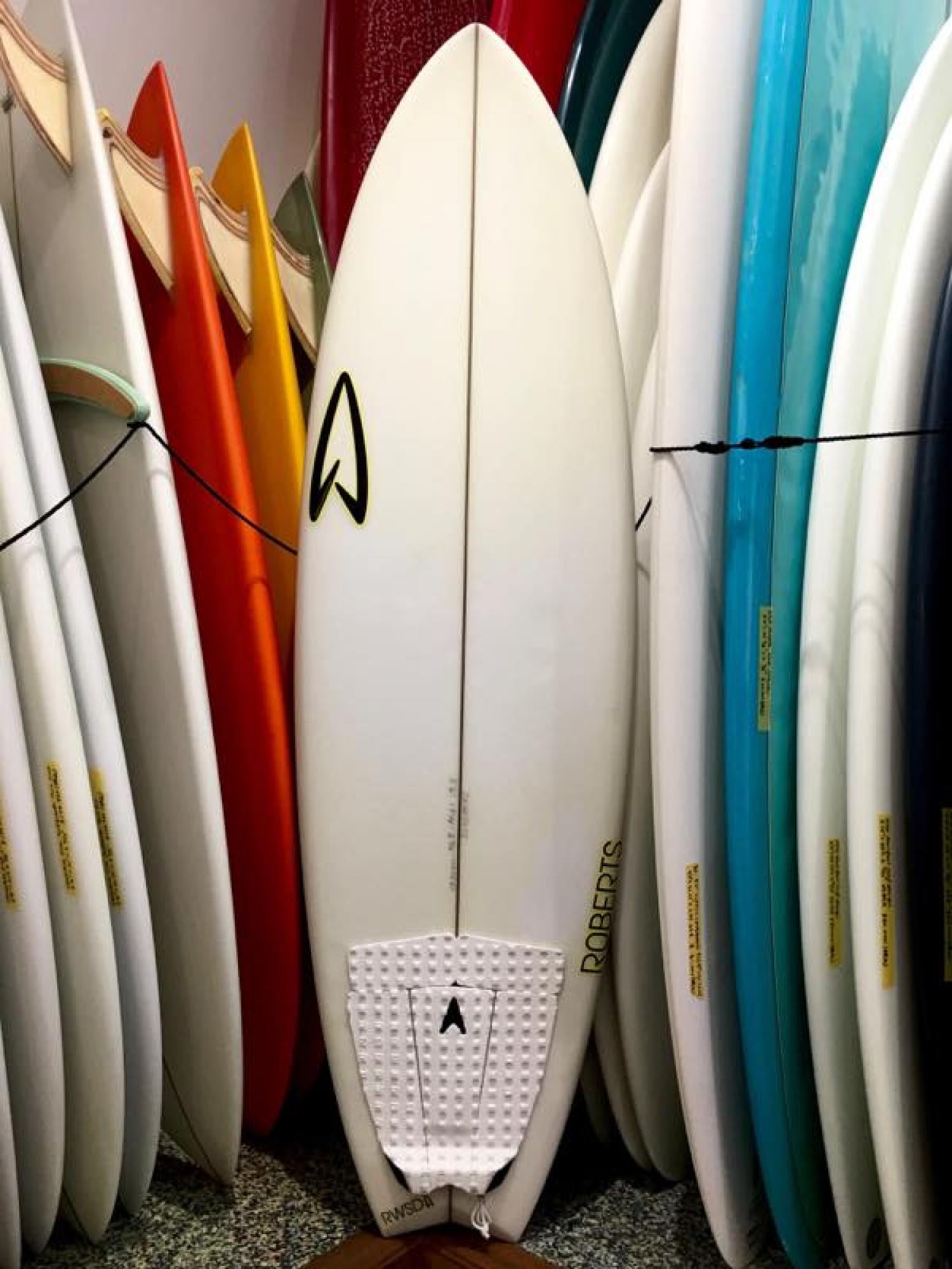 ROBERTS SURFBOARDS|沖縄サーフィンショップ「YES SURF」