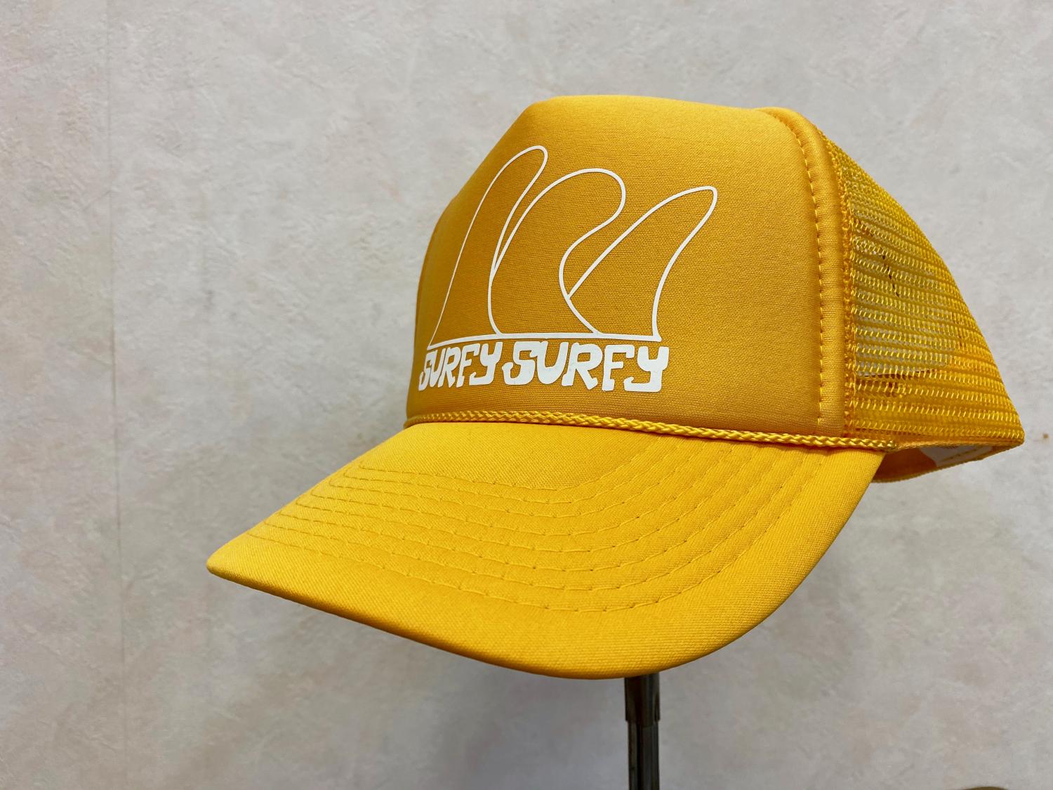 Surfy Surfy Fin Design TRUCKER HAT