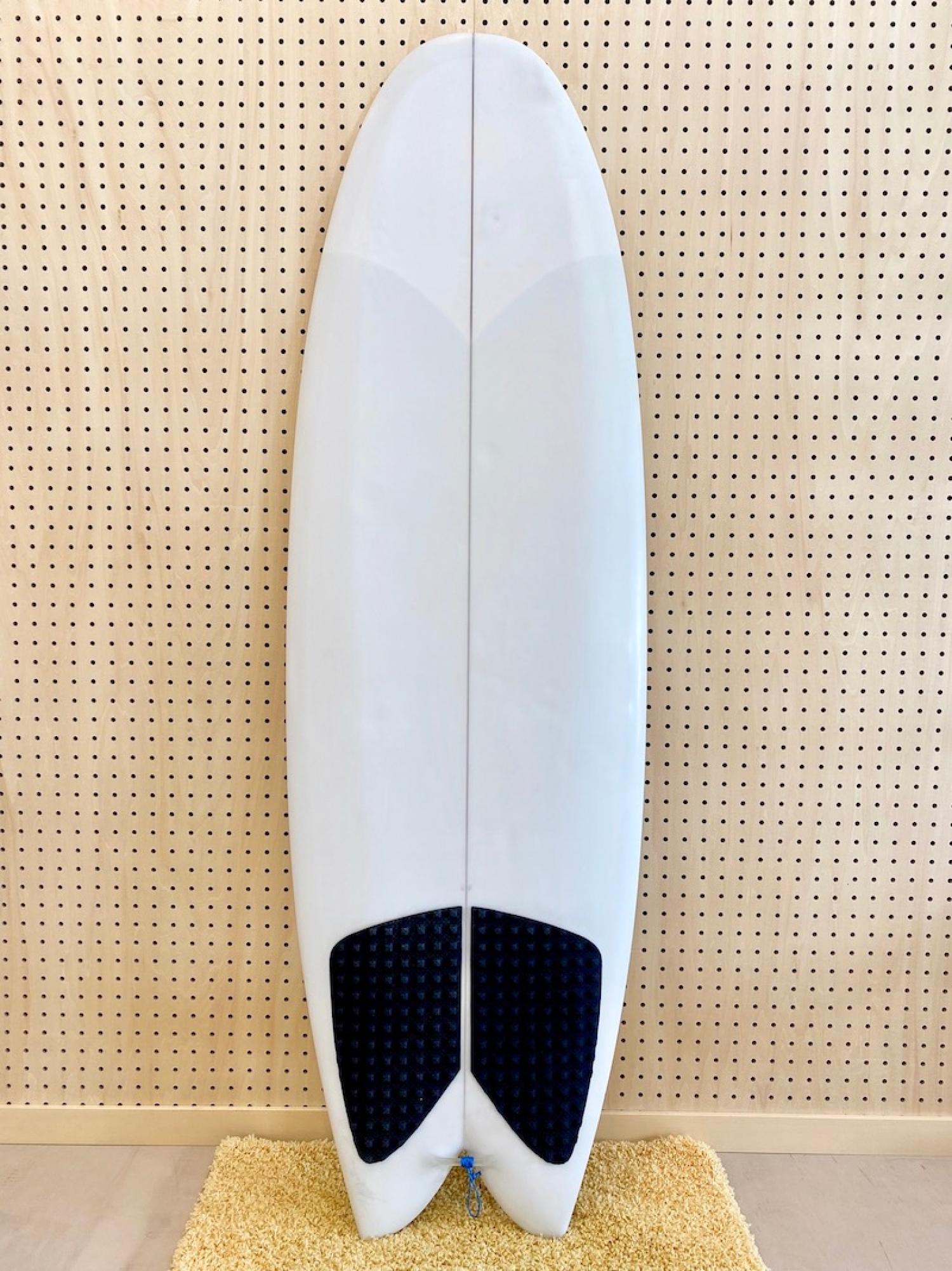 USED BOARDS (Travis Reynolds SERIOUS SPUD QUAD 5.8)