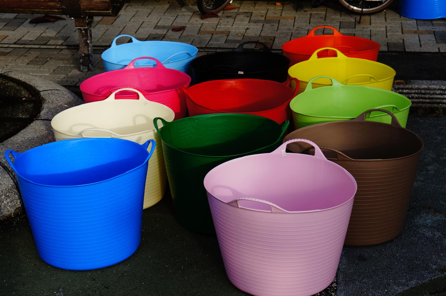 It is convenient to change clothes and carry !　TUBTRUGS FLEXIBLE BUCKET