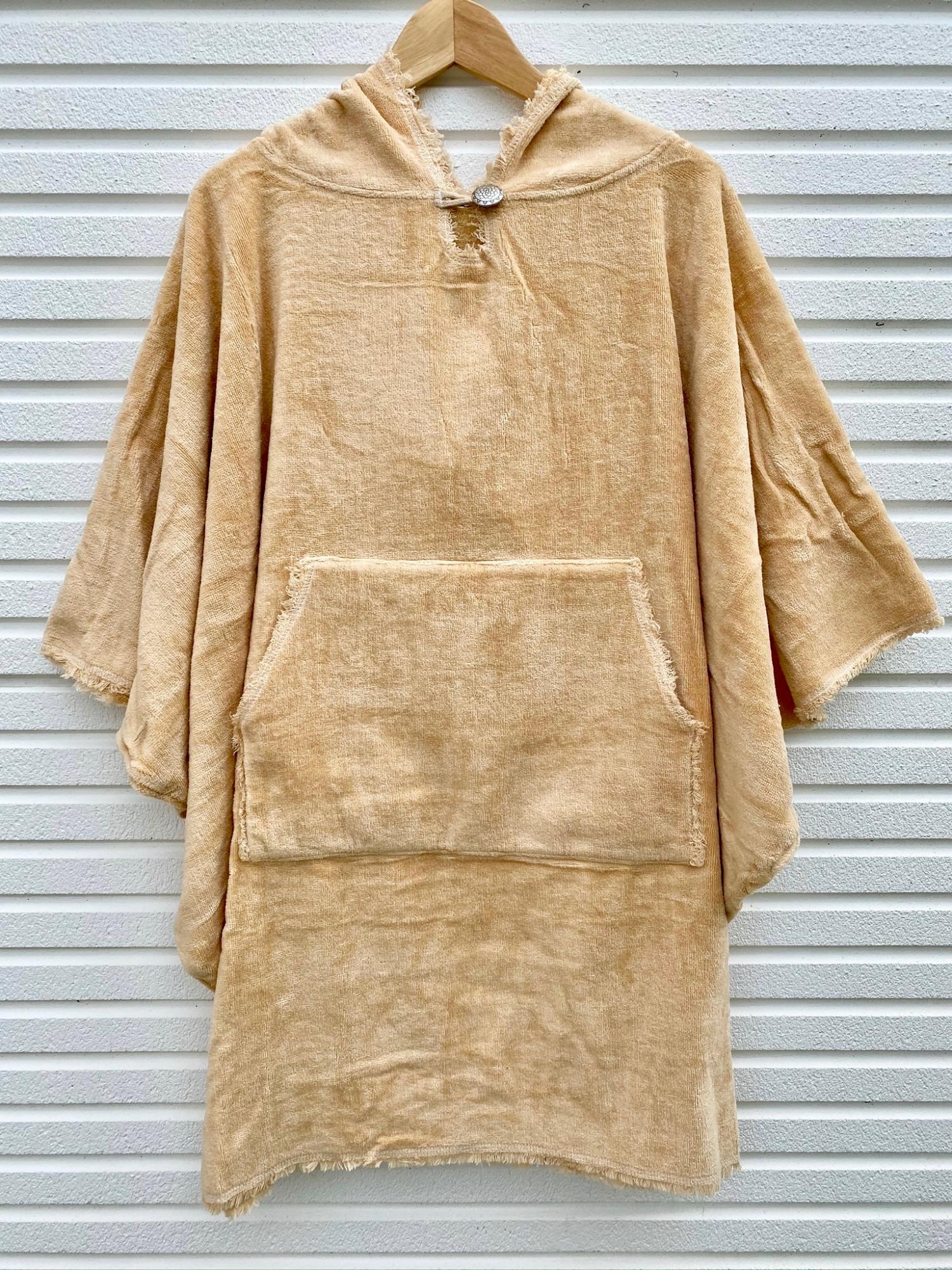 SEA OF LOTUS PONCHO Rin BEIGE