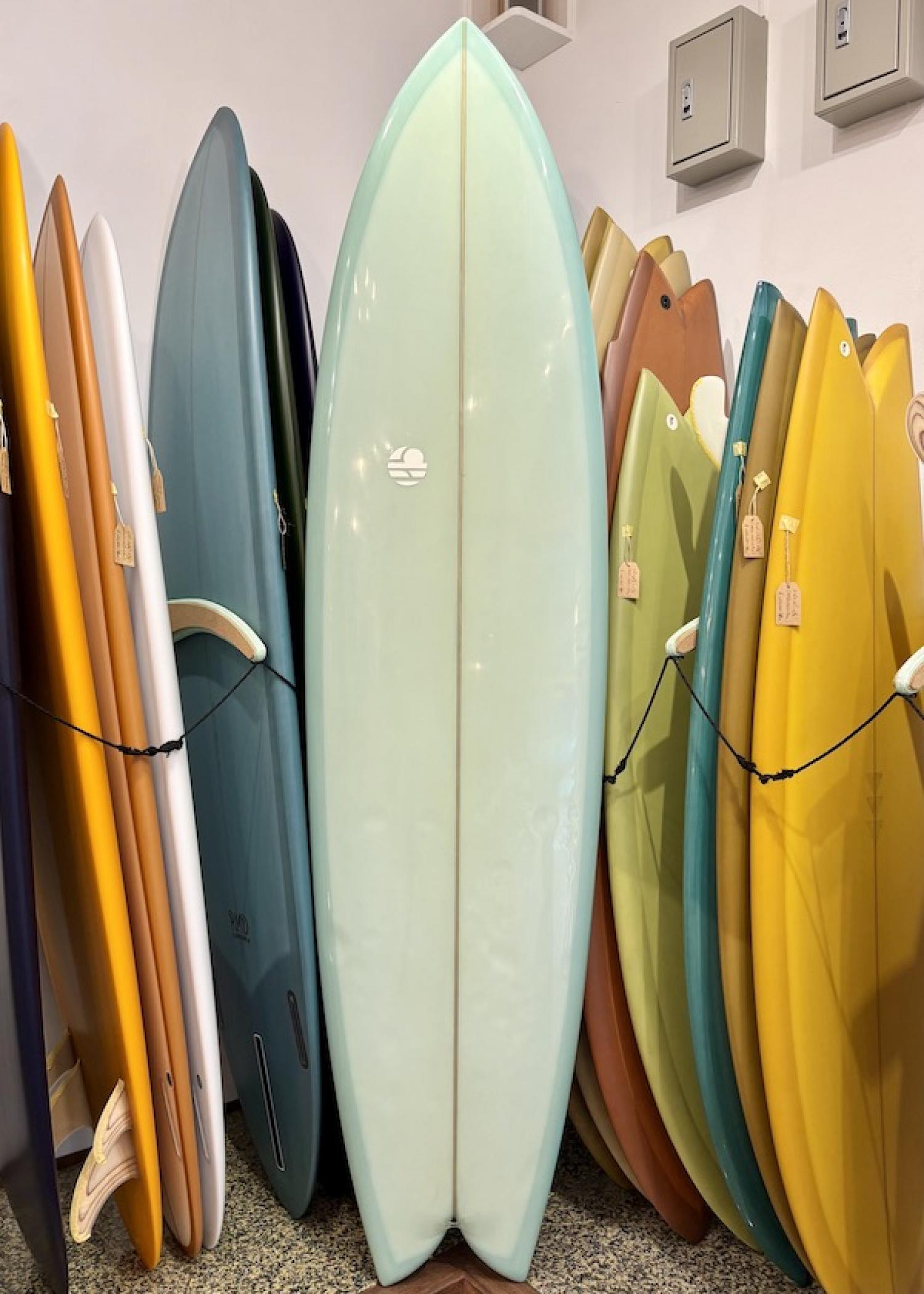 USED(Mitsven Surfboards 7.4 Quad Fish)